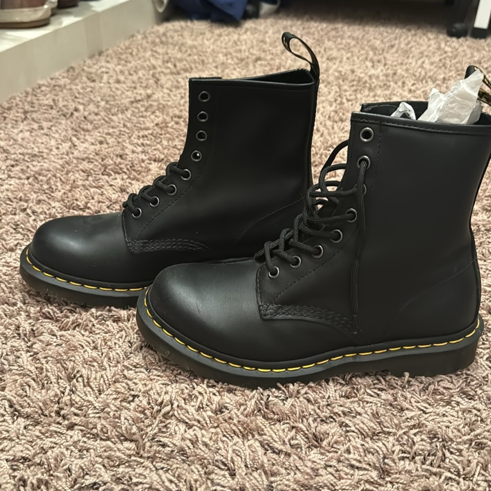 Dr. Martens 1460 Smooth Leather Lace Up Boots Black Womens US NWOT